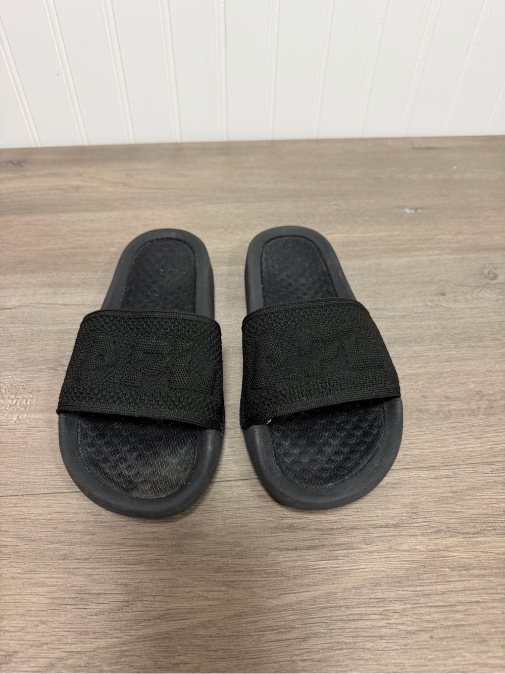 Use women APL Big Logo TechLoom Slides size 6
